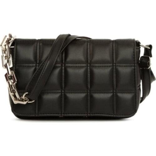 Black Square Embroidered Plastic Chain Strap Hand And Shoulder Bag English TV Actress Bag