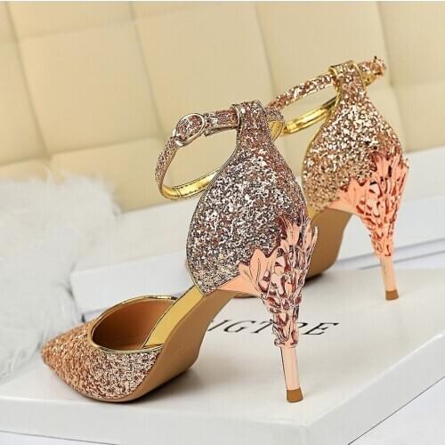 2020 Sexy Women Low 7.5cm 9.5cm High Heels Sandals Wedding Scarpins Metal Heels Sandals Strap Stiletto Bridal Glitter Gold Pumps