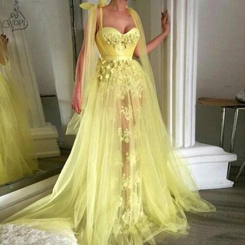 2020 Transparent Yellow Lace Prom Dresses Sweetheart Appliques See Through Formal Party Dress Spaghetti Strap Evening Gowns