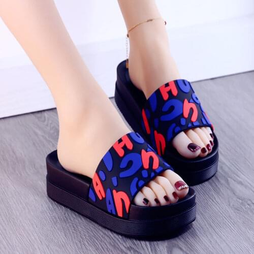 2021 Summer New Letter Thick-soled Slippers Wild Mid-heel Fashion Ladies Slippers Home Ladies Slippers Flip Flops Fashion Shoes