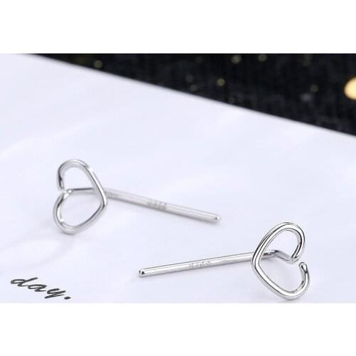 A Girl' Trendy Minimalist Small Hollow Heart Shaped Silver Color Stud Earrings For Women Girls Ear Jewelry Birthday Gifts