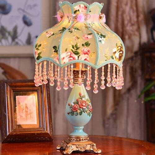 Modern Wedding Table Lamps Gold Nordic Simple Bedroom Bedside Reading Desk Lamp Indoor Lighting Home Decor Table Light Lamparas