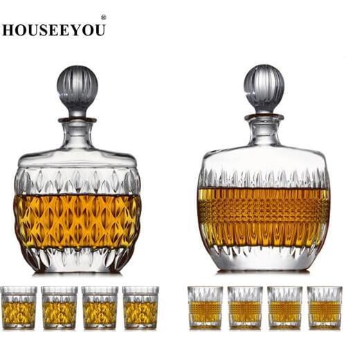 HOUSEEYOU Creative High Grade Lead Free Crystal 1 Decanter + 4 Whisky Cups Whisky Glasses Set Collection Transparent Bar Sets