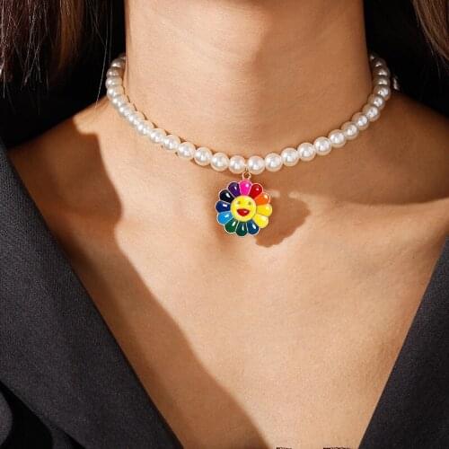 Fashion Temperament Pearl Chain Necklace for Women Colorful Sunflower Smiley Pendant Necklace Ins Style Choker Necklace