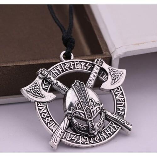 Popular Warrior Helmet Double Axe Necklace Personality Retro Rune Round Pendant Fashion Domineering Hip Hop Jewelry Accessories