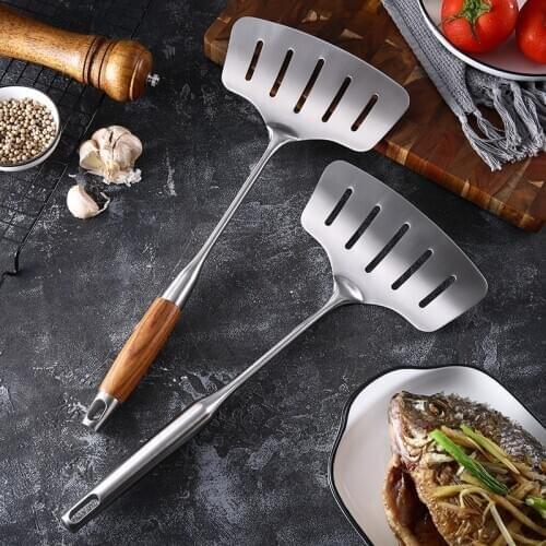 304 Stainless Steel Fish Spatula with Long Handle/Slotted Turner for Steak Fish/Kitchen Frying & GrillingTools