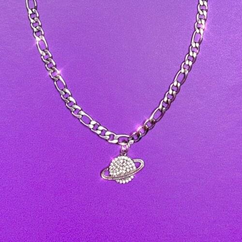 Crystal Earth Pendant Necklace Choker Necklace for Women Goth Gothic Womens Neck Chain Friends Punk Chains and Necklaces Kpop