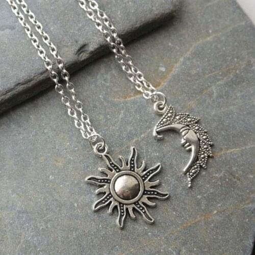 2Pcs Vintage Lovers Sun and Moon Pendant Necklaces Set Antiqued Silver Jewelry Best Friends Gift Necklaces pendants men women