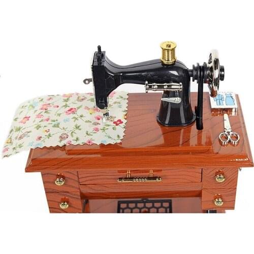 Creative Gifts Birthday Gift Music Boxes Sewing Machine Music Box Mini Creative Retro Sewing Clockwork Music Box Gift