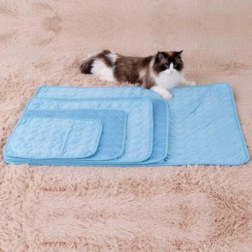 Summer Pet Breathable Ice Silk Mat Soft Cold Feeling Cold Cooling Pad Household Car Cat and Dog Sofa Cushion Supplies