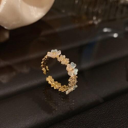 2021 New Arrival Fashion Rings Women Metal Party Trendy Round Flower Ring Korean Simple Elegant Korean Jewelry