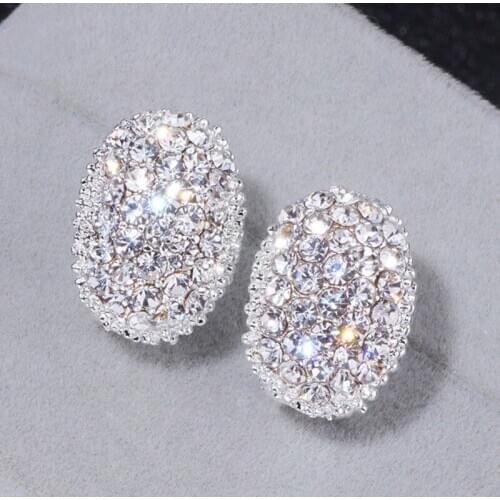 1 Pair Hollow Oval Zircon Copper Earrings Gorgeous Oval Shape Full Ziron Earrings for Women Ladies Simple Design Party Jewelry