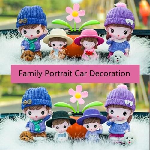 2021New Arrival Creative Cartoon Doll Resin Material Family Portrait Car Decorationn Car Interior Accessories