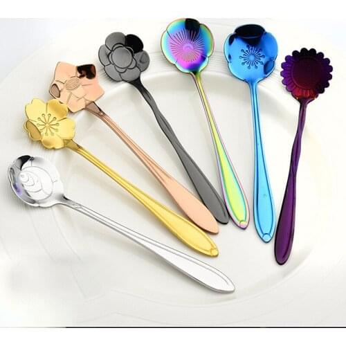 4/6Pcs Flowers Design Gold Spoon Long Handle Dessert Tea Coffee Mixing Spoon Stainless Steel Vintage Teaspoons Drink Tableware