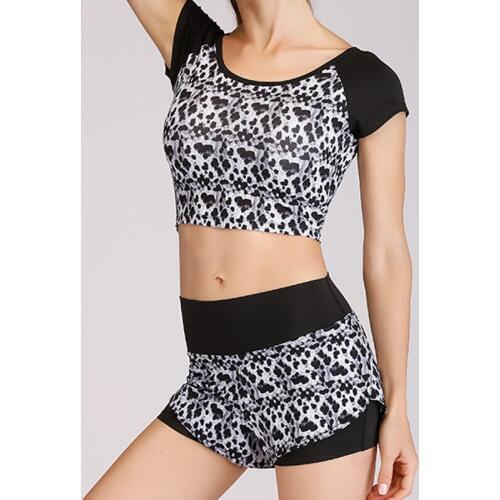 Women Two Pieces Quick Drying Print Yoga Suit Crop Tops And Shorts Polyester Sweat Wicking Gym Workout Running Fitness Suit