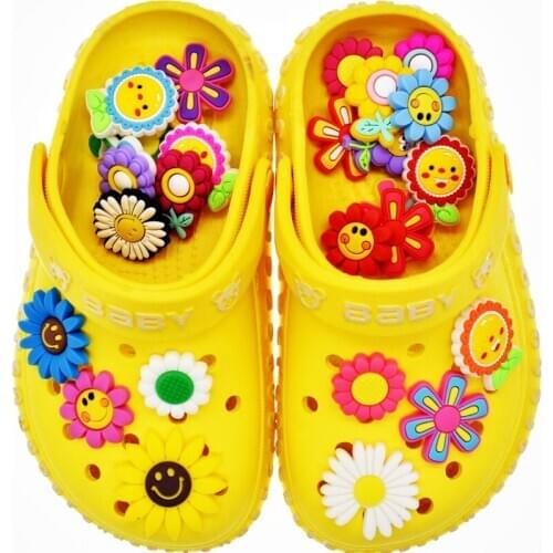 Kawaii Smile Sunflower PVC Shoe Charms 50pcs/lot 25 Kinds of Flowers Garden Shoe Buckle Decoration for croc Wristband Jibz Gift
