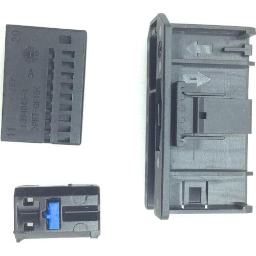 For Mercedes Benz 2211 host plug for BMW old 7 series instrument shell navigation box optical fiber plug 20pin connector housing