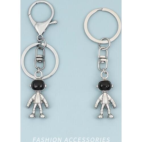 Cartoon Alien Keychain Cute Astronaut Car Keyring Charm Bag Airpods Pendant Fashion Metal Key Chains Trinket Couple Gift Keyfob