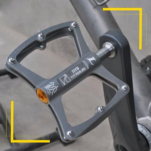 Titanium Alloy Bike Pedals Ultralight Mountain Bicycle Pedals 3 Bearings Cycling Pedals Bicycle Flat Pedals Non-Slip Pedals