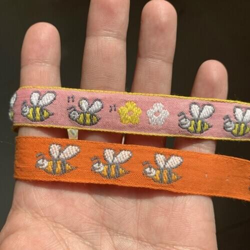 ZERZEEMOOY 5/8 inch 16mm 5yard/pack Small Bee Picking Flower Powder Manual Jacquard Ribbon Lace MJZD19120401