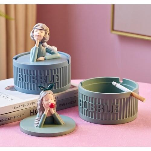 Creative Resin Ashtray Cute Girly Round Ashtray with Lid Portable Ashtray Decorative Nordic Home Decor Office Desktop Decoration