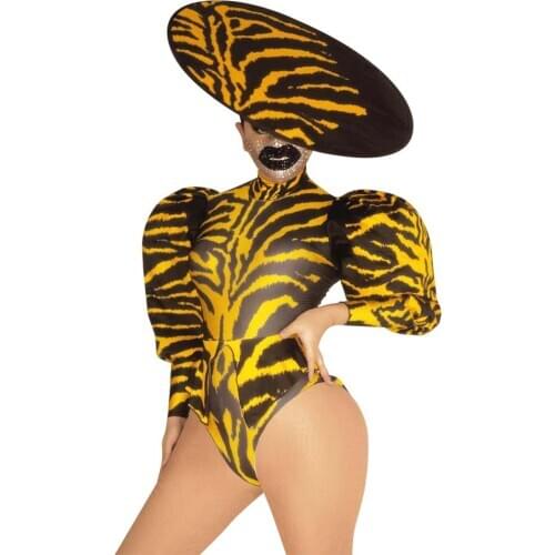 Women Stripes Print Tailcoat Shorts Wide Brim Hat Three Pieces Set Prom Party Outfit DJ Singer Dancer Stage Performance Clothes
