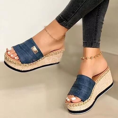 Summer new ladies wedge slippers thick-soled soft and comfortable 2020 new casual shoes outdoor beach sandals ladies slippers