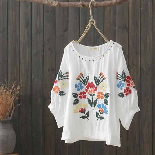 New Japan Style Sweet Embroidery Floral Shirt Loose O-Neck Lantern Sleeve Cotton Linen Blouses Tops Women Ethnic Retro White