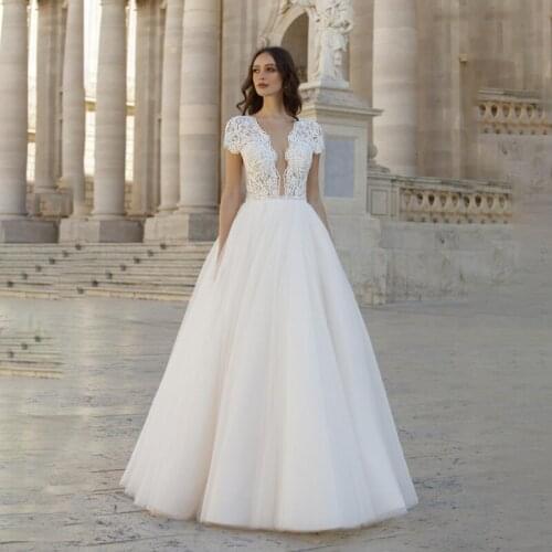 Short Sleeves Deep V Neck Wedding Dresses Tulle Ivory Lace Applique No Train Plus Size Pregnant Wedding Gowns Custom Made