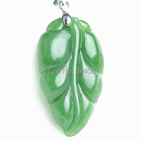 Genuine high-grade and nephrite jade pendant Woman She leaves pendant female models spinach green jade pendant