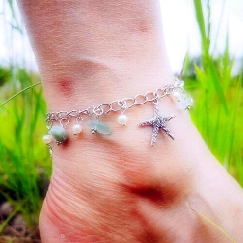 Clasibulous Xu Bracelets On The Leg