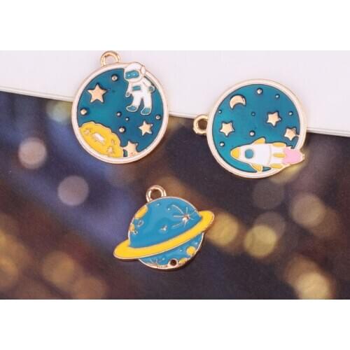 10pcs Enamel Rocket Astronaut Charms Pendants Round Planet Connectors Earrings Bracelet Key Chain Accessory JewelryDIY Findings