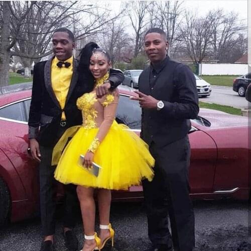 Sexy Yellow Off the Shoulder Ball Gown Prom Dresses Long Sleeve Appliques Knee Length Cocktail Party Gown Tulle Mini Prom Gowns