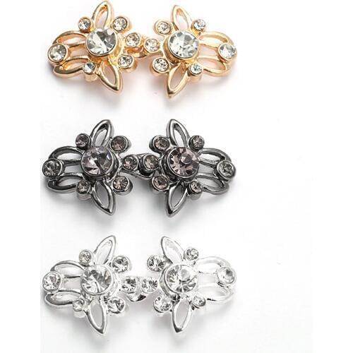Fashion Women Decorative Shiny Crystal Cape Cloak Clasps Fasteners Buckle Brooch Clip Vintage Cardigan Collar Clips Holder