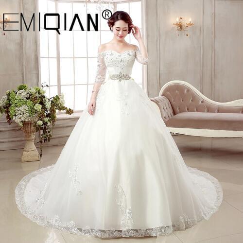 Elegant A Line Boat Neckline Chapel Train 3/4 Sleeves Tulle Wedding Dresses