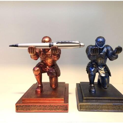 Creative Art Craft Executive Knight Pen Holder Stand for Desktop Organizer Home Office Pen Organizer Holder Home Decoration