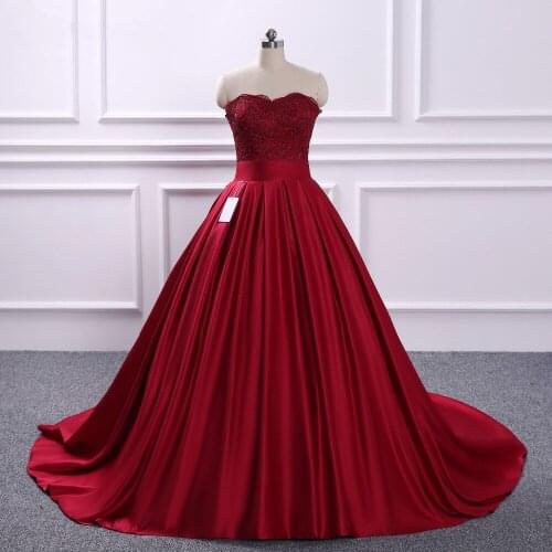 Strapless Red Ball Gown Prom Dresses Lace Appliques Satin Evening Outfits Lace Up Formal Party Robes De Soiree