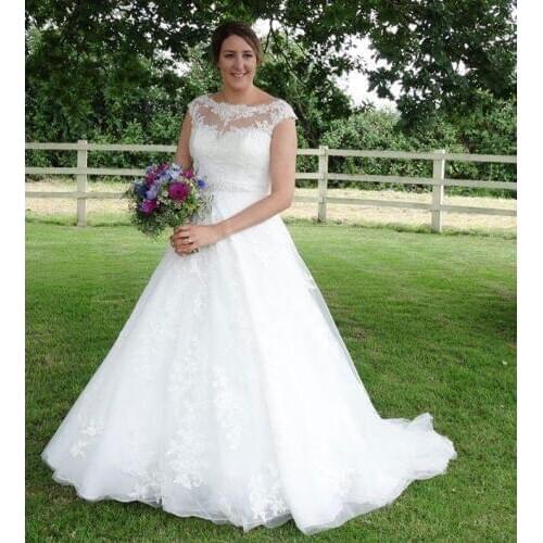 2020 A-Line Wedding Dresses lace Tulle Sweep Train Applique Plus Size wedding gowns beading sashes Bridal Gowns Vestido de novia