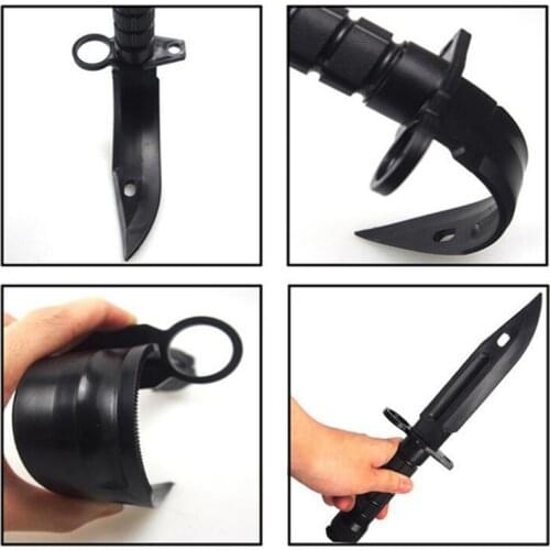 Safe 1: 1 Rubber Knife Military Training Enthusiasts CS Cosplay Toy Sword First Blood Props Dagger Model