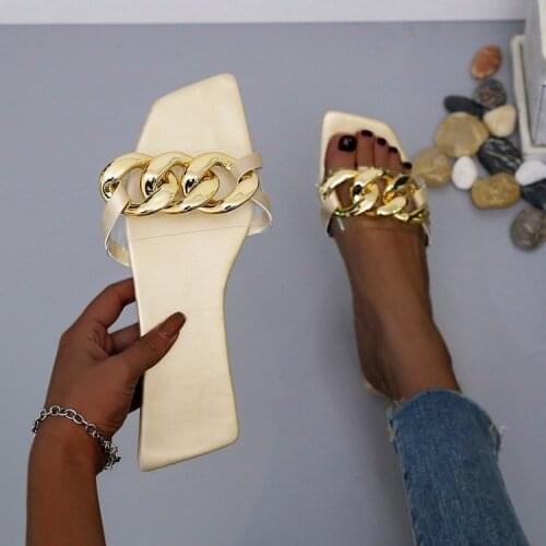 Womens Slippers 2021 Summer Fashion Beach Slippers Women Square Toe Metal Flat Sandals Women Closed Toe Transparent Slippers 43