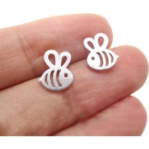 Trendy bee stud earrings Lovely Hollow out design Obesity The shape of a fat insect