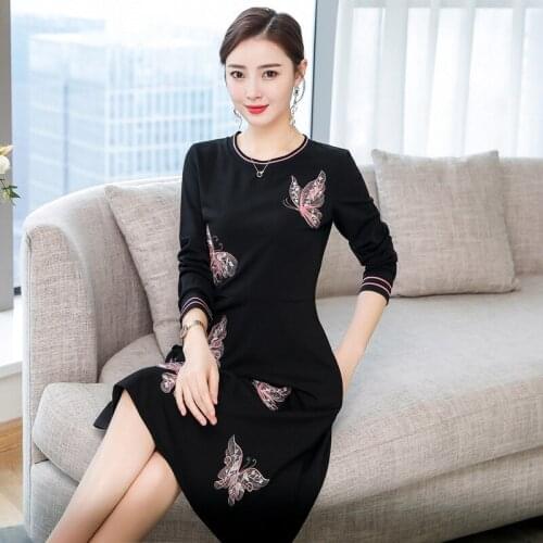 2019 Autumn And Winter New Pattern Europe Station Will Code Self-cultivation Show Lanky Sleeve Round Neck A Word Dress