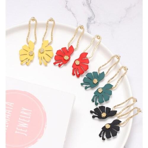 8Seasons Fashion Stud Earrings Painted Half Flower Leaf Geometric Spring Summer Earrings For Women Jewelry Accessories,1 Pair