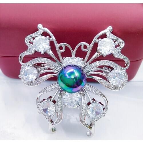 Luxuriant Shining Wedding Bouquet Brooch Pin Hollow Style Vivid Butterfly Brooches with Multi Color Pearl Accessory Girls Gift