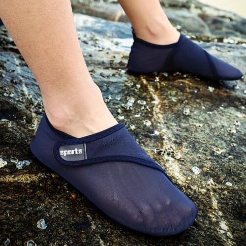 Summer Water Shoes Men Women Plus Size Aqua Shoes Unisex Breathable Barefoot Quick Dry Beach Outdoor Swimming Sneakers Man Woman
