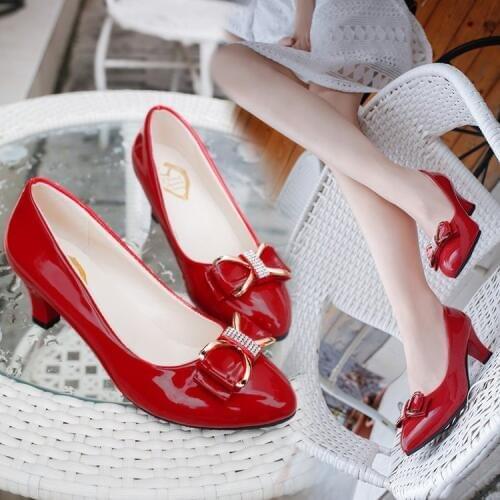 Autumn new large size womens shoes fashion professional high heels black shallow mouth comfortable work single shoes