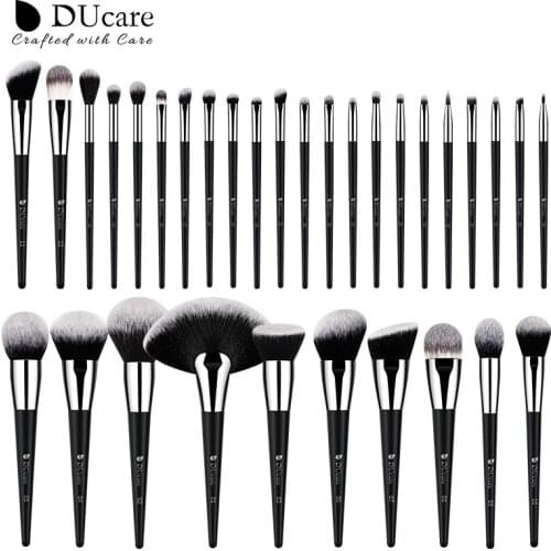 DUcare Professional Makeup Brush Set 32Pcs Premium Synthetic Hair Kabuki Blush Concealers Eyeshadow Blending Foundation Brushes