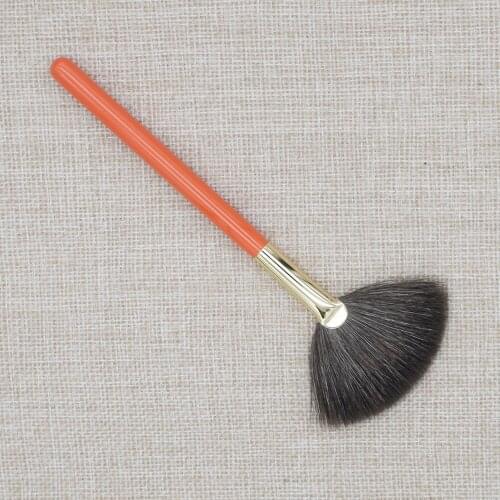 K172 Professional Handmade Makeup Brushes Soft Blue Squirrel Goat Hair Small Fan Brush Face Powder Cosmetic Tool Make Up Brush