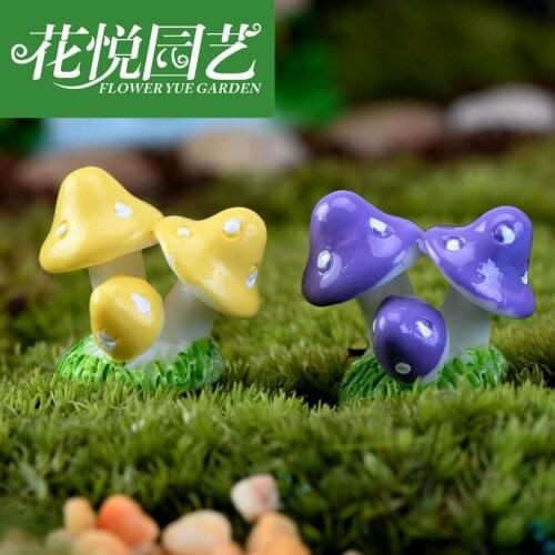 2Pcs Cute Mini Resin Mushrooms Fairy Garden Ornament Miniature Bonsai Plants Pots Fairy DIY Doll House Decoration
