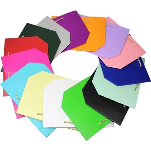 2020 New Creative Paperboard Wedding Candy Bag Gift Wrapping with Handle Shopping Storage Packaging Cosmetic Makeup Jewelry Tote